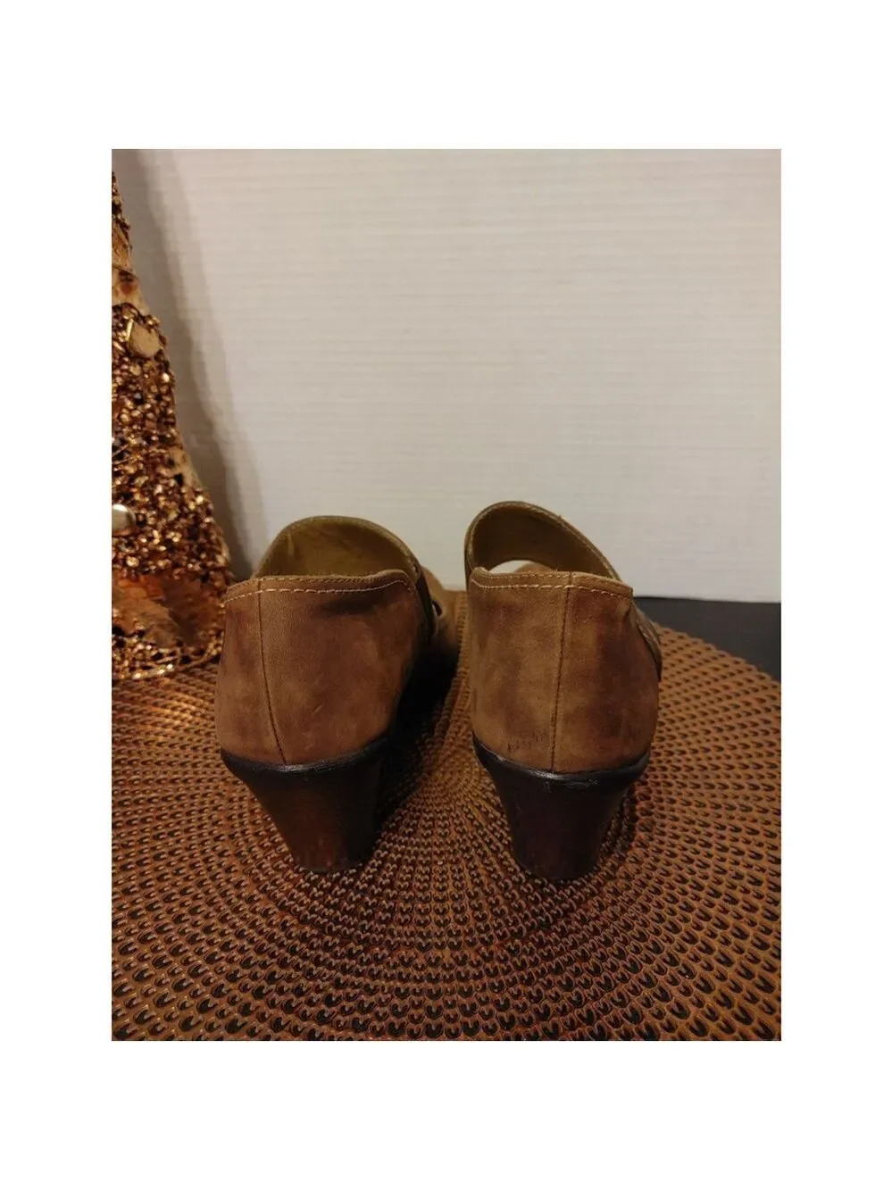 SoftSpots Artsy Mary Jane Suede size 9W
